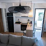 Apartment Kla By Project 86 Ike Nikiana