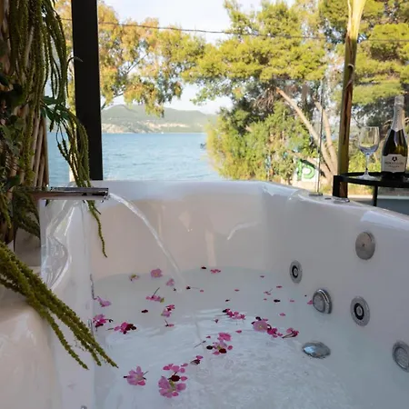Apartment Kla Luxury Boutique Suites By Westbooking Gr